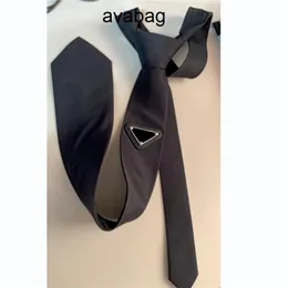 Kobiety krawat męski designer krawat krawat krawat luksus biznesowych mężczyzn jedwabnych krawat