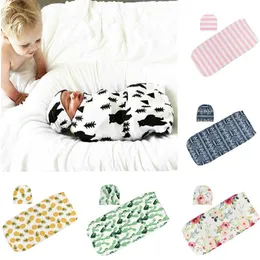 新生児写真の写真小道具クリスマス寝袋の花印刷2pcsセットかわいいスタイルの赤ちゃんポーズスワドル装飾ラップブランケット