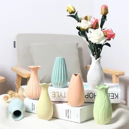 Small colorful Fresh Ceramic Vases Modern Simple Living Room Home decor Dry Flower small decorative items Ornament Mini vase 210409