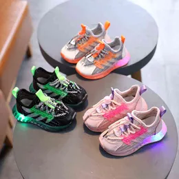 New Breathable Led Light Glowing Sneakers Children Running Shoes Kids Lighted Up Luminous Shoes for Girls&boys with Wings E03132 G220517