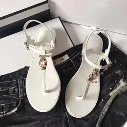 Moda elegante sandálias femininas Brand de couro genuíno 2022 Novos chinelos de verão Fairy plana praia Roman Shoes