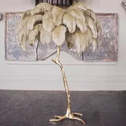 Candeeiros de pé Decoração nórdica Casa Lâmpada de penas de avestruz Moderno luxo Cobre Para sala de estar Resina Standing Light LightingFloor