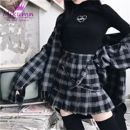 Gotycka punkowa kobiety czarne tshirty jesienne kobiety top harajuku haft haftowy bodycon t -koszulka koszulka z długim rękawem pullover t200110