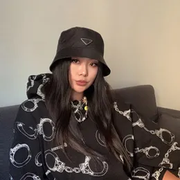 Casquette 디자이너 캡 패션 버킷 모자 사치 여성 모자 단색 기하학적 편지 모자 여름 여행 해변 사진 촬영 태양 그늘 야외 모자 아주 좋은 좋은