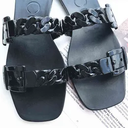 Pantofole 2023 stile casual di lusso nuovi sandali con cintura piatta in gelatina moda fibbia scarpe da donna scarpe da spiaggia a testa quadrata