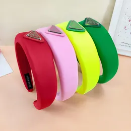 13 kleuren Luxe Designer Spons Hoofdbanden Driehoek Snoep Kleur haarbanden Voor Vrouwen Meisje Merk Elastische Letter P Hoofdband Sport Fitness Hoofdband Hoofd Wrap