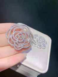 Micro intarsio di zirconi di alta qualità collana di perle fai da te accessori con chiusura a fiore di camelia chiusura a catena lunga per maglione