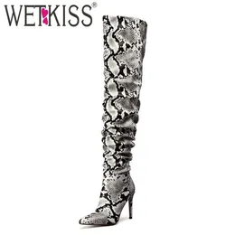 WETKISS Snakeskin Pu Stiefel Frauen Overknee Slouch Boot Weibliche Sexy High Heels Schuhe Damen Party Spitz Winterstiefel 201109