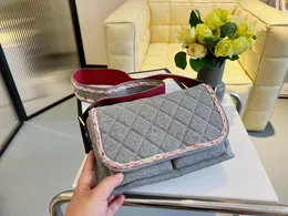 Bag grey simple car stitching classic fashion designer luxury goods to create high-end quality armpit banquet zero wallet