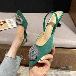 Sapatos de verão novos e pontiagudos de salto alto Baotou Su Yinyin verde salto fino sandálias planas estilo francês roupas externas 2022