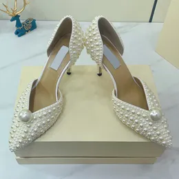 Explosiv modedesigner White Baotou Commuter Wedding Shoes Elegant and Extravagant Fashion Blogger Star med samma damklackar tillbaka tomma sandalserier