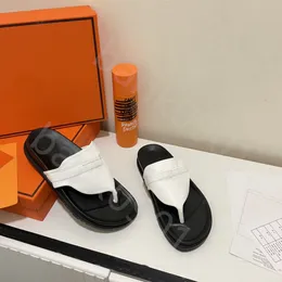 Moda Tasarımları Kadın Flip Flops Sandalet Üst Kumlu Plaj Termeri Toptan Fiyat Düz Konforlu Beach Slide Deri Seksi Lady Scuffs Ayakkabı Boyut 35-40
