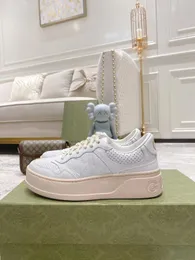 2021 frühjahr Neue Plattform Bequeme Schuhe frauen Turnschuhe Fashion Lace Up Casual Kleine Weiße Frauen Erhöhen Vulkanisieren