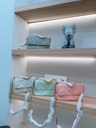 2022 nuova borsa del progettista borsa a tracolla con catena pochette con patta borse 3 dimensioni borsa di colore della caramella doppie lettere solido Hasp vita strisce quadrate borse da donna di lusso