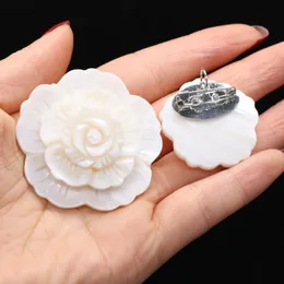 Pendant Necklaces Natural Shell Brooch The Mother Of Pearl Flower For Jewelry Making Charms DIY Necklace Bracelet AccessoryPendant