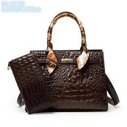 Wholesale factory ladies shoulder bag fashion gradient leather handbags elegant retro crocodile handbag two-piece embossed mobile phone coin purse 5214#