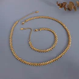 Anhänger Halsketten Mode Persönlichkeit Blatt Halskette Set Für Frauen Knochen Kiel Kette Schlüsselbein 18k Gold Überzogene Kreative Design Schmuck geschenkPenda