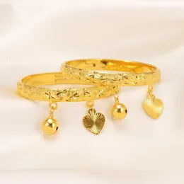 Pulseira 2pcs cor de cor de ouro sino coração pulvelet de alta qualidade kids banglles simples jóias da moda do leste da África África África