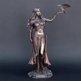 Resin Statues Morrigan The Celtic Goddess of Battle with Crow & Sword Bronze Finish Statue 15cm for Home Decoration L9 220817