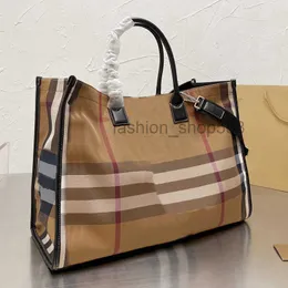 Tasarımcı Büyük büyük kapasiteli alışveriş çantası çanta çanta çapraz çantası moda mektubu ekose tartan çıkarılabilir omuz kayışı gerçek deri 2022