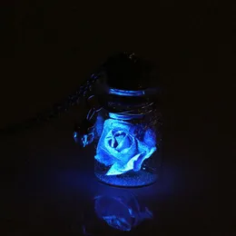 Naszyjniki wisiorek przybysze w ciemnej biżuterii świecący kwiat delikatny naszyjnik mini szkło życze