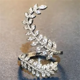 Bladöppningsring för kvinnor Bröllopsfest Delikat fingerring kubik zirkoniumjusterbara ringsmycken GC1196
