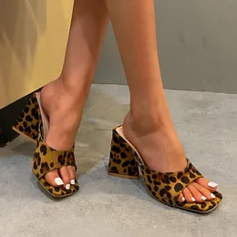 Sandaler Leopardtryck 9cm Super High Heel Ladies Bekväm kvalitet Sommar 35-43 Storlek Kvinnors skoessandaler