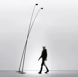 Lampada da terra minimalista a LED lineare Designer di moda nordico Camera d'albergo Appartamento Villa Luci da terra Illuminazione per interni moderna