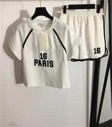 Pamuklu Kadınlar İki Parçalı Pantolon Ter Takım Kısa Set Gym Dışı Moda Mektubu Baskı Terzini Beyaz Siyah için
