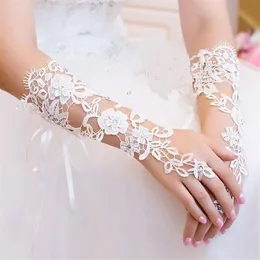 Neuankömmlinge 2019 Spring Brautzubehör weiße fingerlose Spitze Brauthandschuhe billige ganze Hochzeitshandschuhe2152