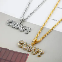 Naszyjniki wiszące mody punkowy fajny clout litera rhinestone złoto/srebrny kolor metal dla kobiet mężczyzn biżuteria