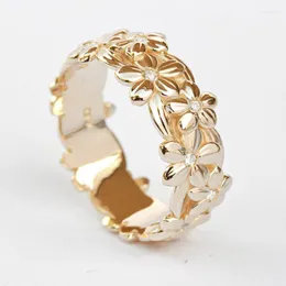 Cluster Rings Huitan Gold Color Delicate Flower Band Women Shiny Cubic Zircon Romantic Bridal Wedding Party Finger Fashion JewelryCluster Wy