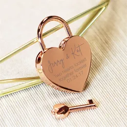 Engraved Heart Shape Padlock with Key Wedding Engagement Valentines Day Gift for Lovers Keepsake Custom Love Token 220707