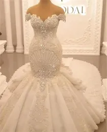 Wunderschöne, mit Perlen besetzte Meerjungfrau-Hochzeitskleider, Brautkleider, Spitze, schulterfrei, abgestufte Sweep-Schleppe, Arabisch