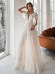 2022 new bride simple deep V-neck short-sleeved wedding dress A-line travel photography small trailing soft yarn lace Wed Dress Vestido de novia