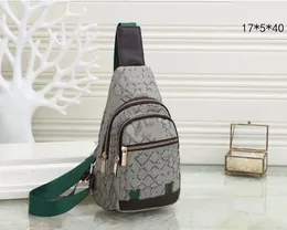 حقيبة Sling Men Men Crossbody أكياس الكتف الرياضية غير الرسمية من الذكور حزمة الصدر حزمة الخصر الفاخرة Messenger Fashion حقيبة يدوية حقيقية Taiga Leathe