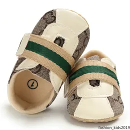 Zapatillas de bebé recién nacido niña de niño clásico Sport suave PU Leather First Walker Casual Sneakers Baptism Shoes 0-18 meses