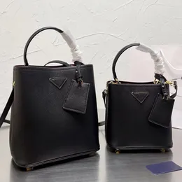 Designer feminino panier saffiano bolsa de bolsa It￡lia Milano marca cl￡ssica de revestimento de couro de couro bolsas de ombro de couro lady Bolsa de compras preto