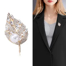 Pins broszki modne luksusowe luksusowe krymineston perłowy liść broszka Temperament kombinezonu ogrodu stanika akcesoria