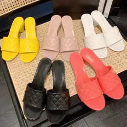 2022 Luxury Ladies Mier tofflor Classic Mid Heels Designer Premium Sheepskin Diamond Summer Casual Sandaler Beach Shoes Flip-Flops Outdoor Shoes Loafers
