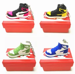14 färger grossistdesigner mini silikon sneaker nyckelring med låda för män kvinnor barn nyckel ring gåva skor nyckelringar handväska kedje basketskohållare