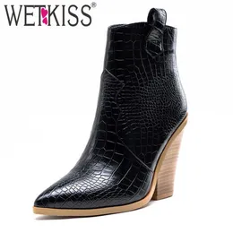 Wetkiss Snake Skin PU Western Boots Women Wood Heill High Ankle Boots Woman Poinded Toe Shoes女性冬の大きなサイズ3346 210911