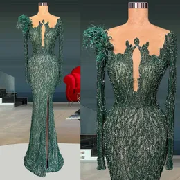 Party Dresses Dark Green Mermaid Prom Dress Long Sleeves V Neck Feather Appliques Sequin Evening Gowns Side Slitt Pageant Bridal Gownsparty