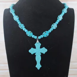 Pendanthalsband Trendiga Cross for Woman Jewelry Gift Turquoises Howlite pärlor Halsband Strand 21 tum QF3109 Hovellant