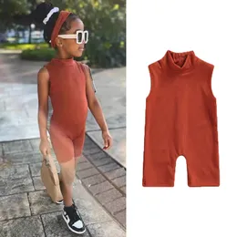 Sommar baby flickor kläder barn ärmlös romer jumpsuit ribbed solid rygg blixtlås bodysuit en bit barn klädkläder 0-6 år