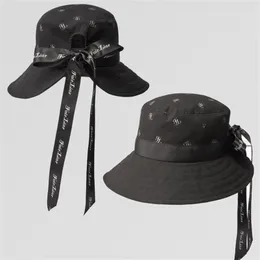 Golfhatt för kvinnor tryckt fedora med band golftillbehör breda grim eleganta damer golf hatt floppy koreansk stil solhatt 220721