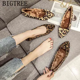 Buty lamparta koreańskie spiczasty palce palców duże rozmiary damskie komfort mody chaussures femmes automne Hiver Schuhe Damen220513