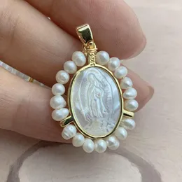 Hänge halsband mode oval medalj helig guadalupe hängen charm för diy smycken som gör religiöst halsband sötvatten pärla mop skallpend