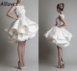 Ivory Ball Gown Short Cocktail Dresses 3D Floral Lace Appliques Jewel Neck Formal Club Wear With Rufffles Knee Length Organza Tiers Homecoming Party Vestidos CL0629