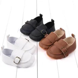 Scarpe da ginnastica in pelle PU multicolore per esterni per bambini Bambina Solido Casual Mocassini per neonati Neonati Presepi Scarpe First WalkerAth